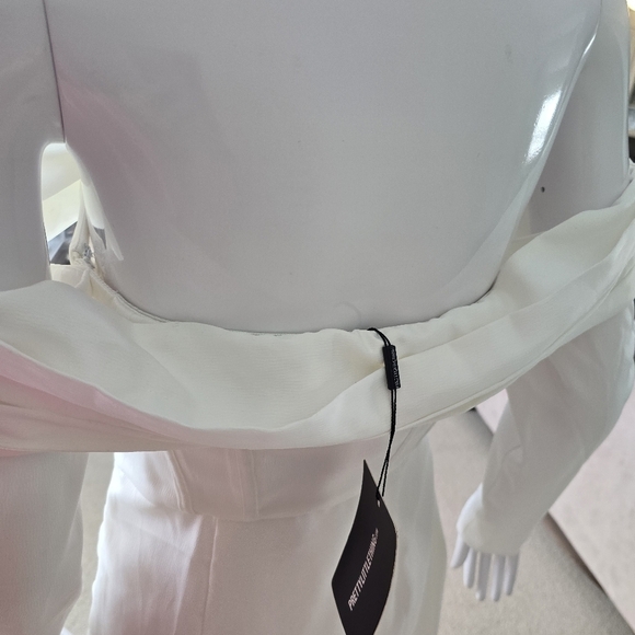 NWT PRETTY LITTLE THING BRIDAL White Long Sleeve Bardot Split Maxi Dress Size 6 - Picture 9 of 15